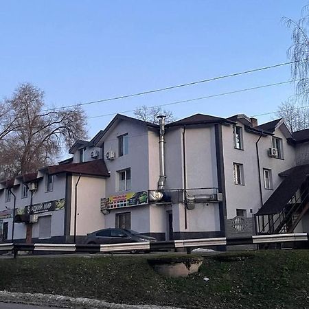 Pitstop Motel Dniprodzerzhynsk Bagian luar foto
