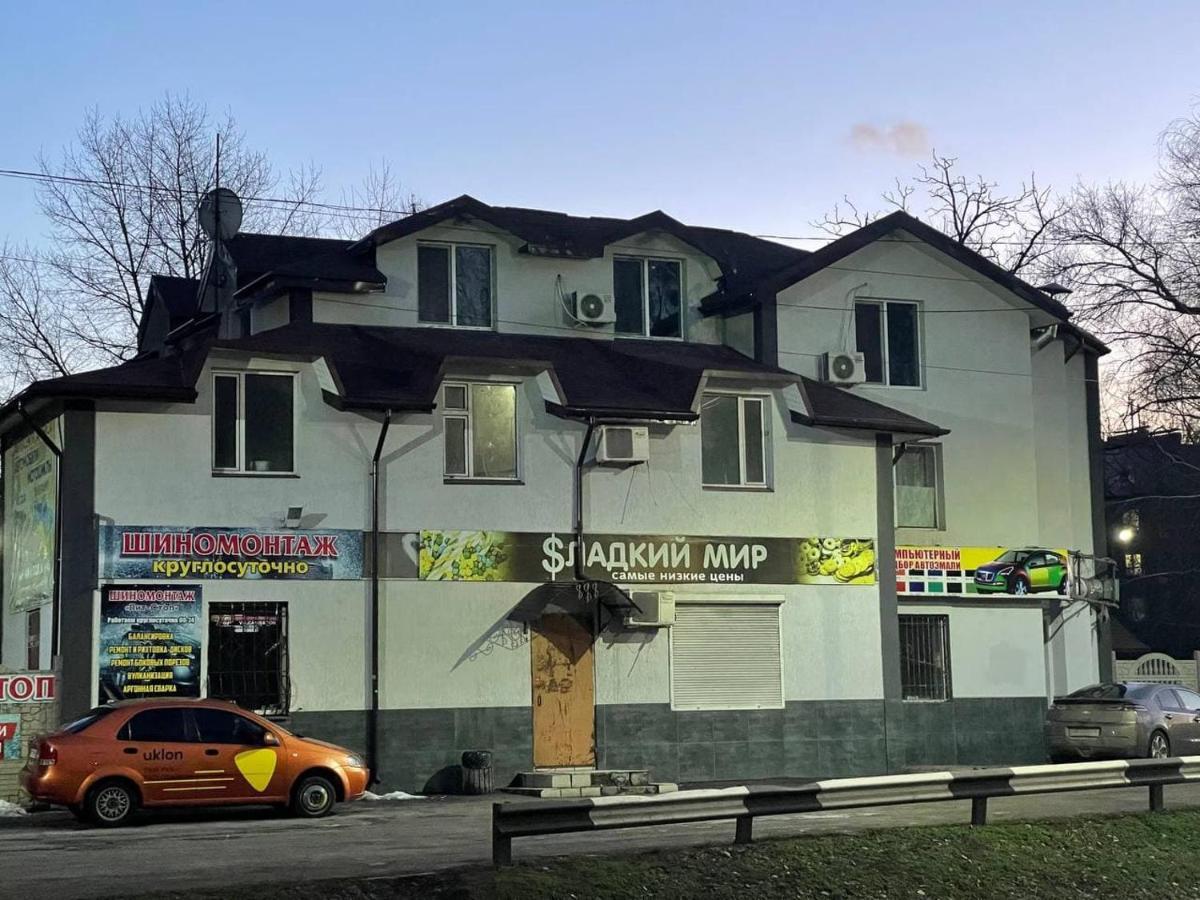 Pitstop Motel Dniprodzerzhynsk Bagian luar foto