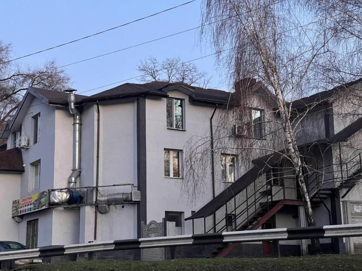 Pitstop Motel Dniprodzerzhynsk Bagian luar foto