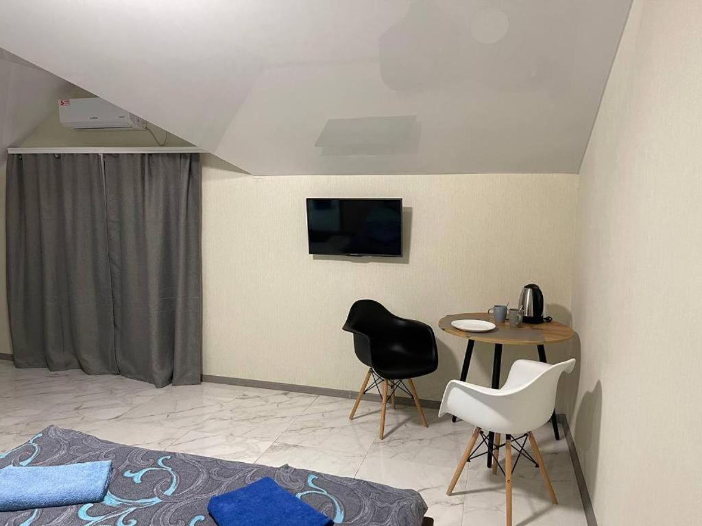 Pitstop Motel Dniprodzerzhynsk Bagian luar foto