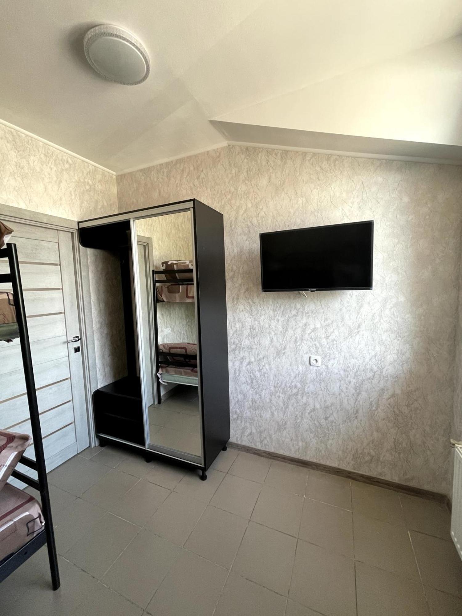 Pitstop Motel Dniprodzerzhynsk Bagian luar foto