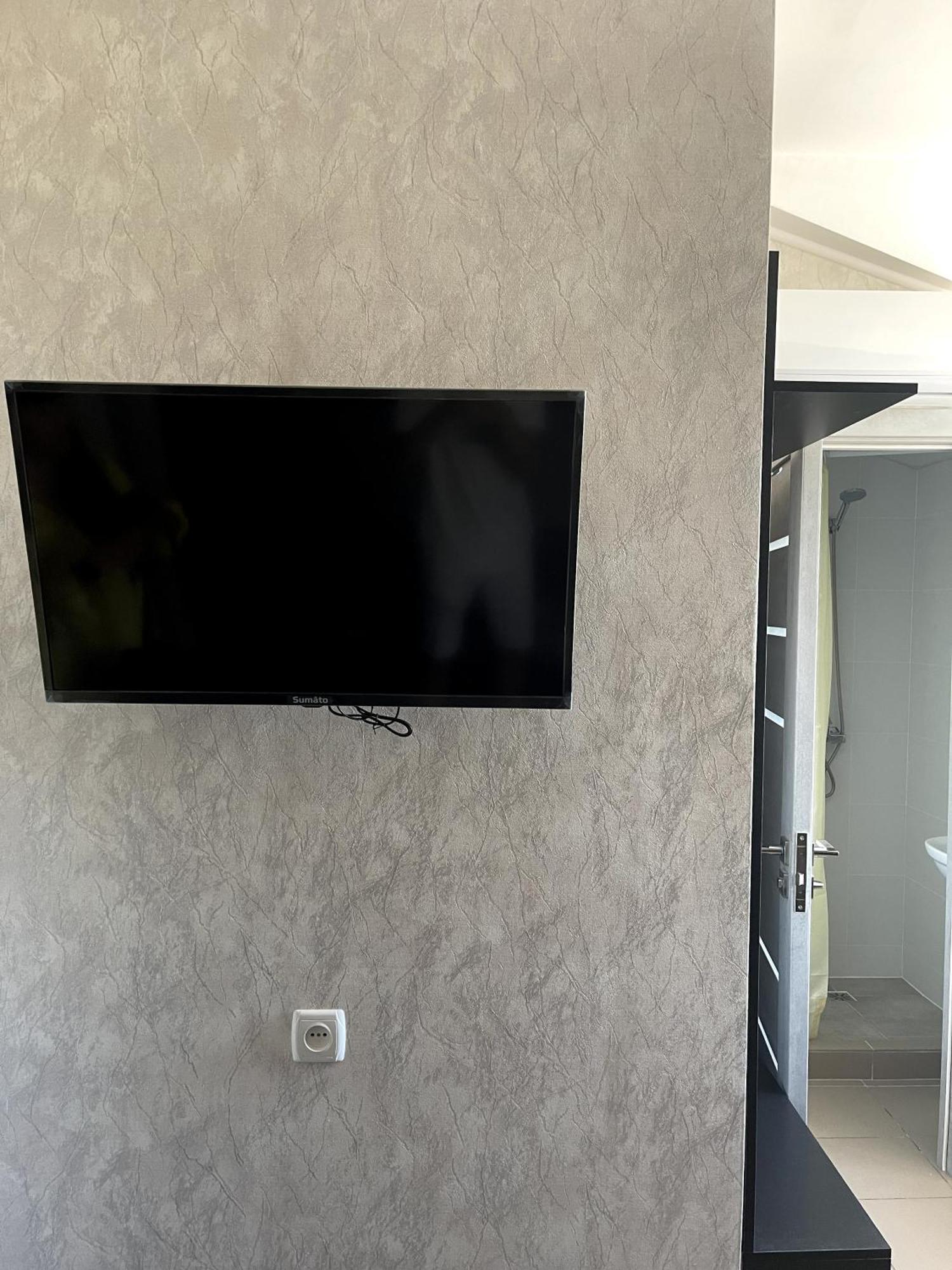 Pitstop Motel Dniprodzerzhynsk Bagian luar foto