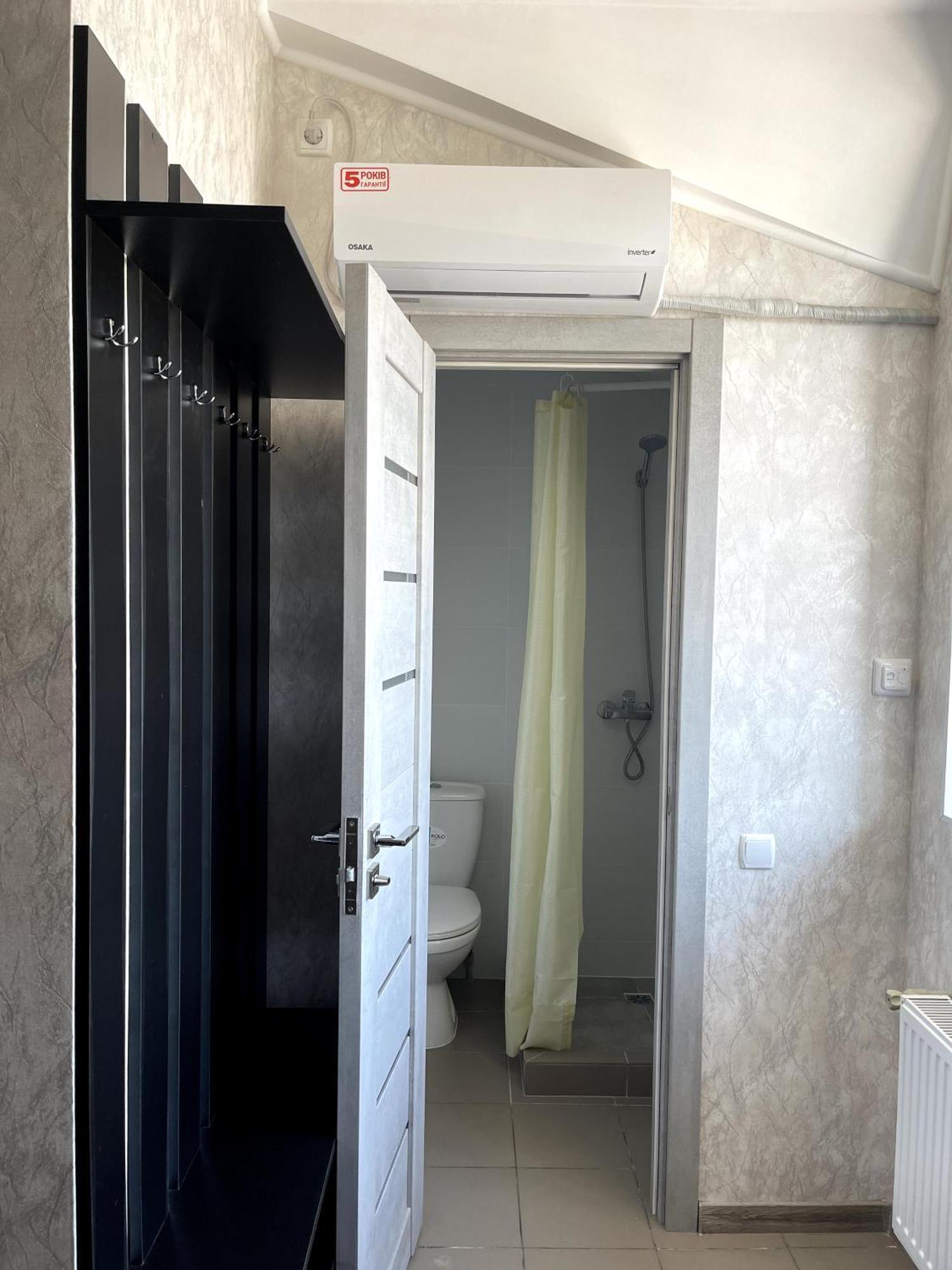 Pitstop Motel Dniprodzerzhynsk Bagian luar foto