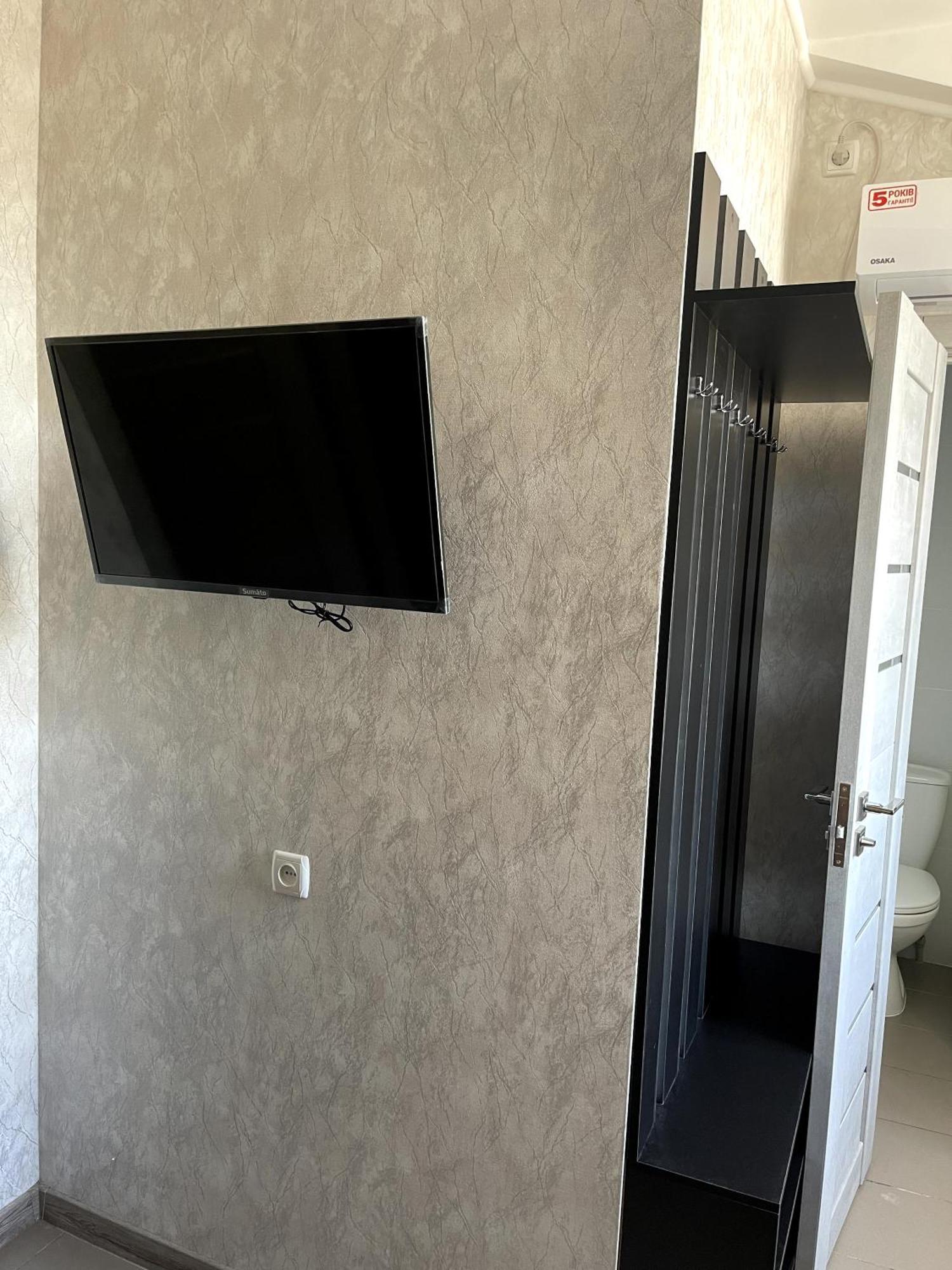 Pitstop Motel Dniprodzerzhynsk Bagian luar foto